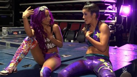 WWE Teasing Sasha Banks & Bayley ROMANCE Angle?!