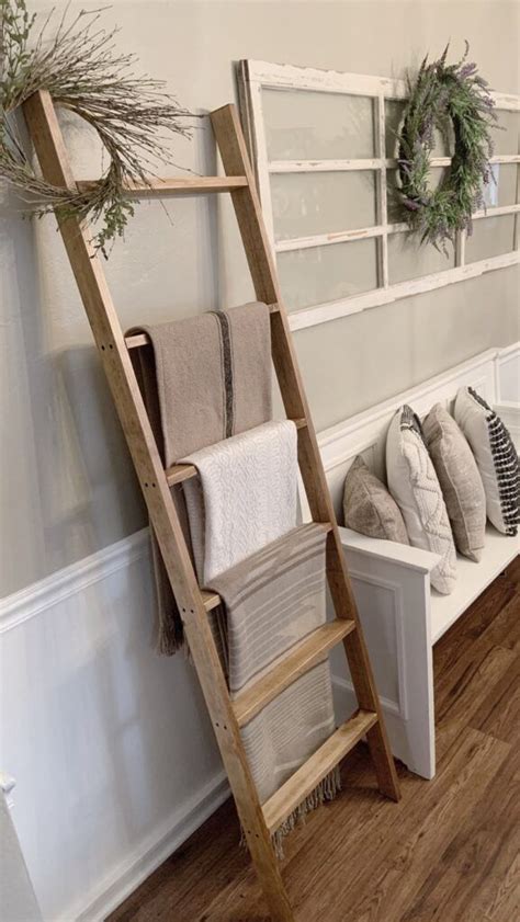 15 Creative Decorating Ideas Using an Old Wooden Ladder - LightLady ...