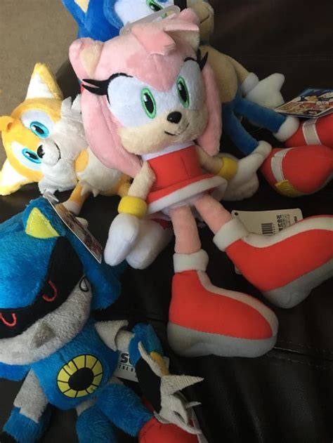 That Amy plush there, that's for the girlfriend for Christmas 👀 best ...