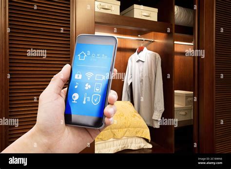 The luxury closet mobile app hi-res stock photography and images - Alamy