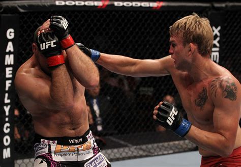 Alexander Gustafsson Ready for Veteran Challenge at UFC 141 | UFC