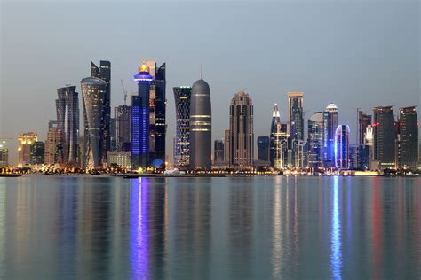 Take a look at the skyline of Doha, Qatar : bizarrebuildings