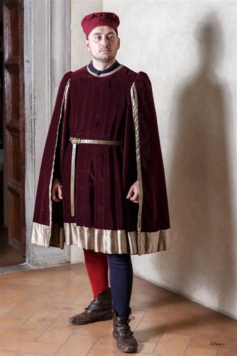 15th century | 15th century clothing, Medieval clothing, Historical ...