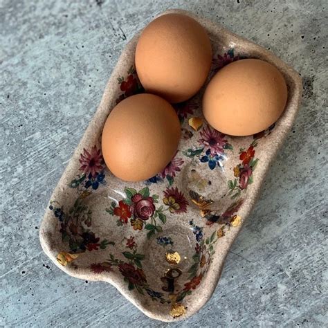 Best Ceramic Egg Trays 2022: Shop Nicole Richie's Pick From Etsy