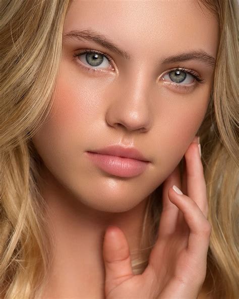 Vibrant Beauty Photography by Lorraine Young | Beauté blonde, Visages ...