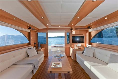 boat interior (With images) | Yacht interior, Yacht interior design, Boat interior