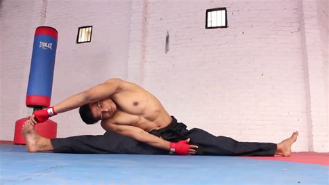 TAEKWONDO STRETCHING EXERCISE - YouTube