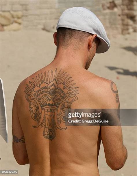 100 Flea Tattoos Stock Photos, High-Res Pictures, and Images - Getty Images