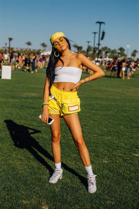 The Best Looks At Coachella This Year Are SO Different | Outfit Ideas ...