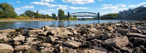 The River Elbe in Magdeburg at Low Tide Stock Image - Image of domfelsen, levels: 123474977