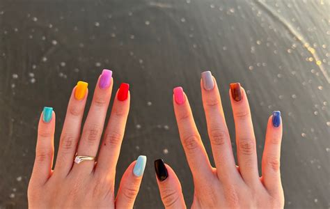 Taylor swift The eras nails 💚💛💜 ️🩵🖤🩷🩶🤎💙 | Taylor swift nails, Concert nails, Cute nails