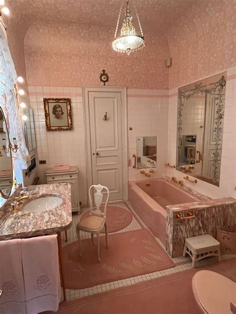 Marie Antoinette | Dream house rooms, Dream house interior, Dream house ...