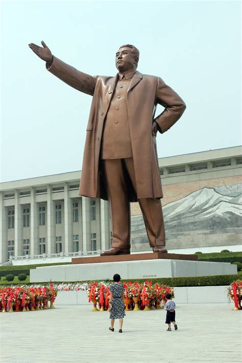 Kim Il-sung Statue Mansudae Pyongyang North Korea | Raymond Cunningham | Flickr