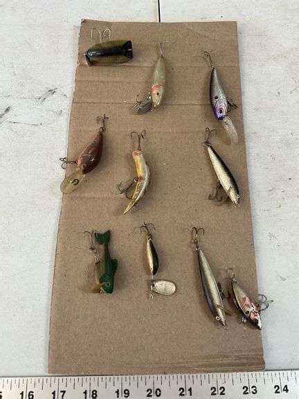 Vintage fishing lures - Legacy Auction Company