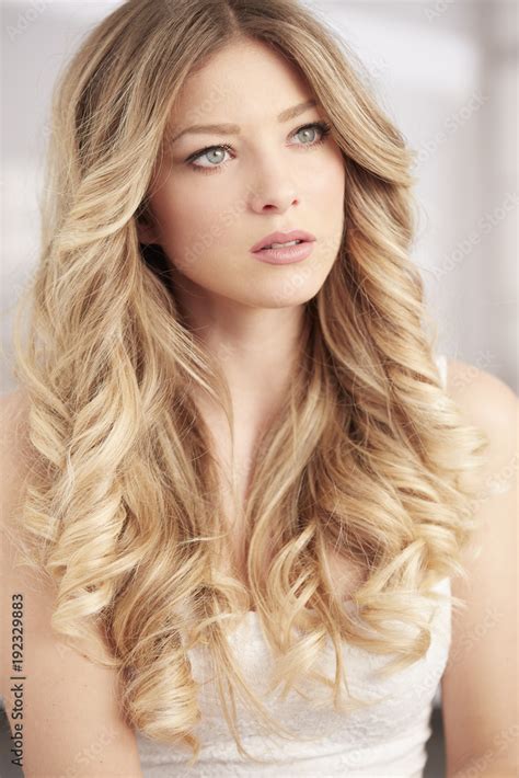 Blonde Hair With Blue Eyes - How to Get a Gorgeous Hairstyle Like This ...