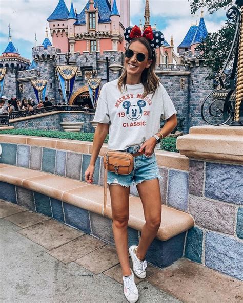 9 Cute Disneyland Outfit Ideas - Disney Outfits | Disney outfits women, Disneyland outfit summer ...