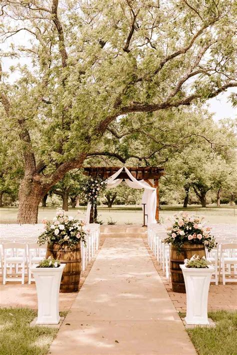 13 Orchard Wedding Venues in the U.S.