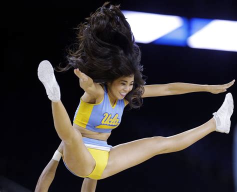 lusosports: UCLA Cheerleader