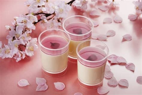 Gorgeous "melting cheese pudding-sakura" in Pablo--feel spring with sweet and sour sauce and ...