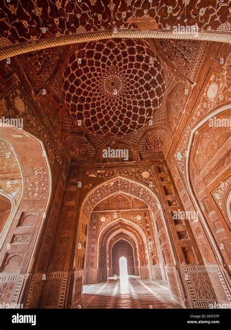 Stunning Collection of 4K Taj Mahal Interior Images: Over 999+ Captivating Views