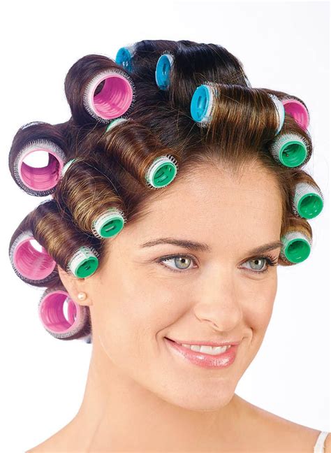 Have glossy hair and amazing curls with these aluminum self-gripping hair rollers. The aluminum ...