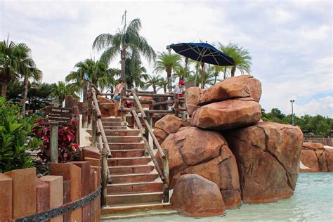 Typhoon Lagoon Surf Pool (The Wave Pool) - Water Parks Gal