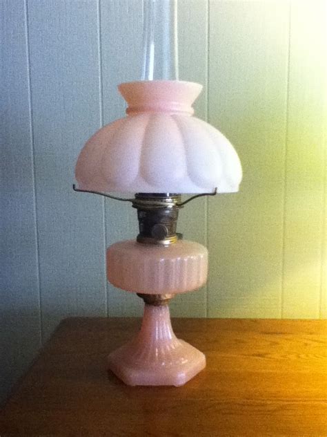Pink Aladdin Lamp With Original Shade. | Antique oil lamps, Vintage ...