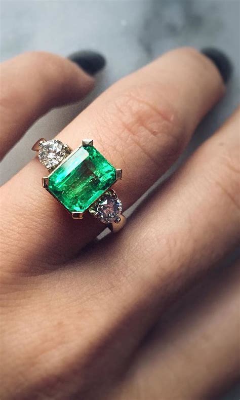 Aggregate 81+ emerald stone emerald cut ring - vova.edu.vn