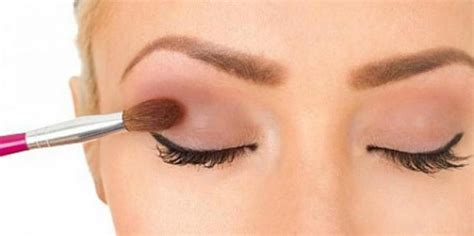 Best Cream Eyeshadow For Mature Eyes/ With Ultimate Guide