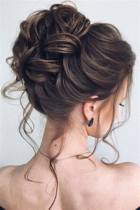 This gorgeous wedding hair updo hairstyle idea will inspire you