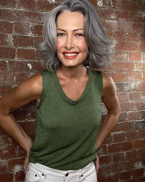 Beautiful Women Over 50, Beautiful Old Woman, Pretty Woman, Going Gray ...