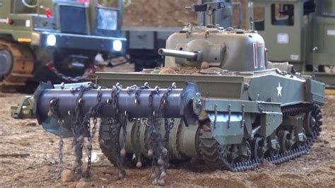 Amazing RC Tank Sherman Crab - Anti-mine flail Tank with running chain a... in 2021 | Rc tank ...