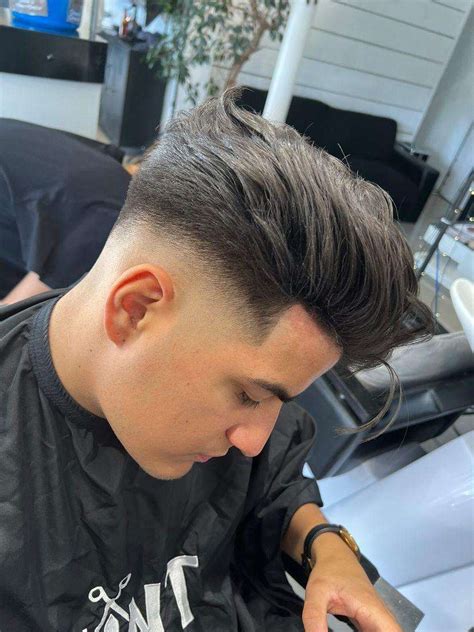 Fresh Cuts and Popular Styles: Men's Hair Trends for Autumn 2023 - Mint