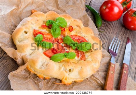 18 Freschetta Pizza Images, Stock Photos & Vectors | Shutterstock