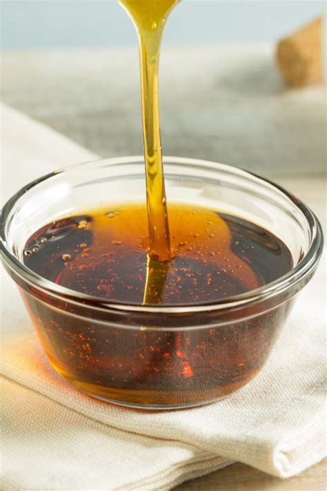 Top 10 Maple Syrup Substitutes And How To Make Your Own