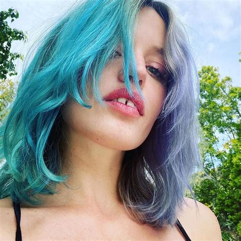 11 Fashion-Forward Blue Hair Ideas That You'll Actually Pull Off - InStyle