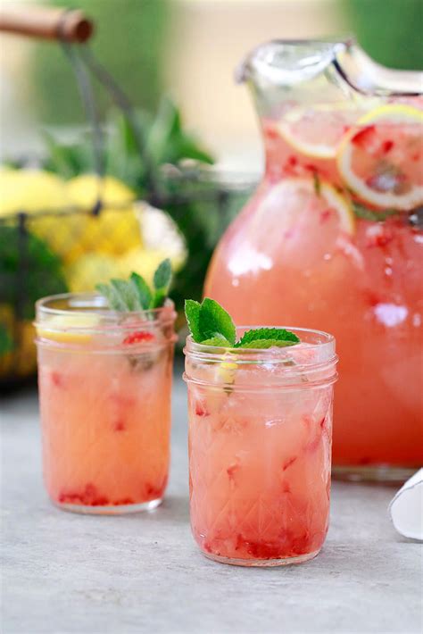 Homemade Strawberry Lemonade - Easy Blended Pink Lemonade Recipe | Recipe | Homemade strawberry ...