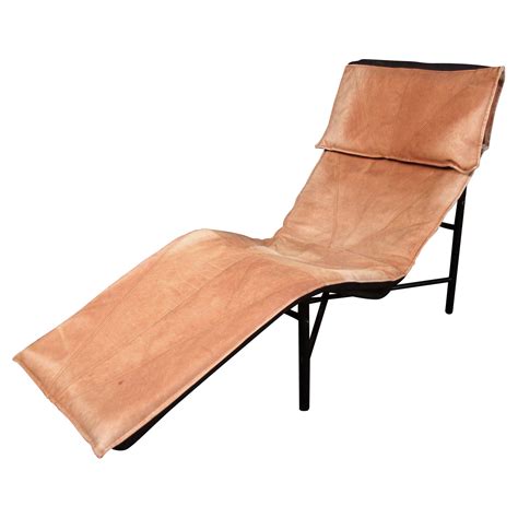 Nicoletti Leather Chaise Lounge For Sale at 1stDibs | nicoletti leather chair, nicoletti ...