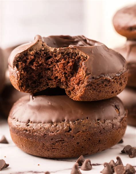 Easy Baked Chocolate Donuts Recipe - DIY Candy