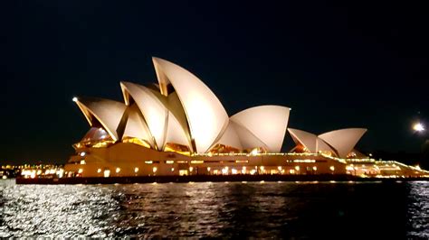 Sydney Opera House Night | Road Trip and Travel