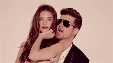 Blurred Lines Video Star Emily Ratajkowski Accuses Robin Thicke Of Groping Her On Set | Cinemablend