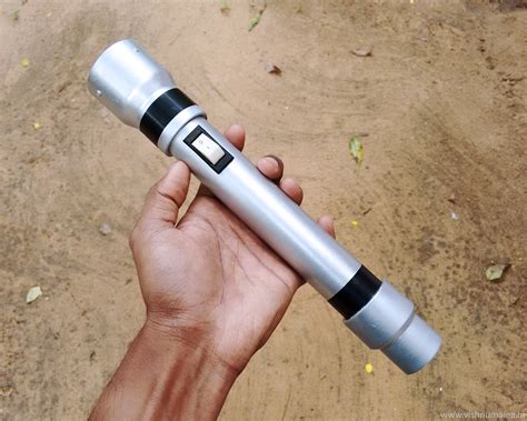 DIY Rechargeable LED Flashlight - Vishnu M Aiea