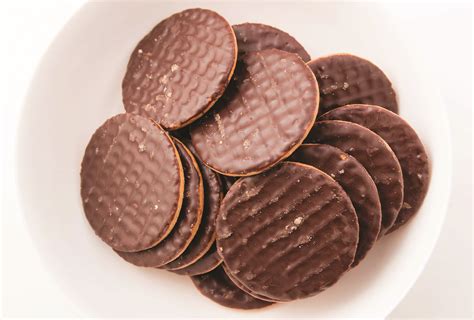 Great British Icons: McVitie’s Digestive Biscuits - The Best - EroFound