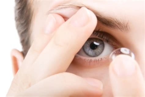 In Praise of Daily Disposable Contact Lenses