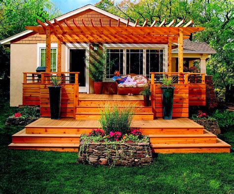 Awesome backyard deck design