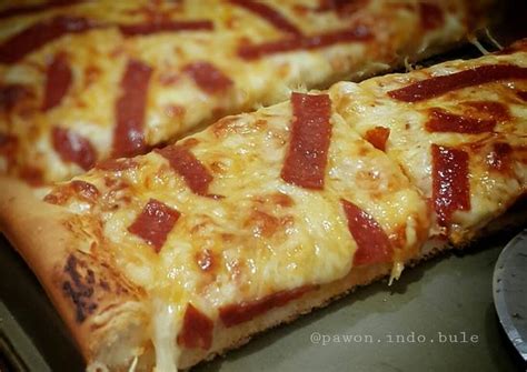 Pepperoni Pizza Recipe by Pawon Indo Bule - Cookpad