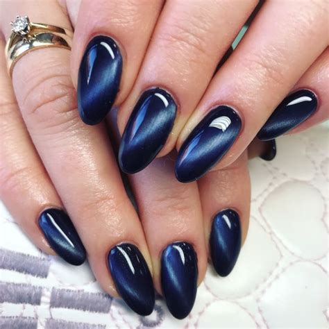 Cat eye nails | Cat eye nails, Nails, Nail designs