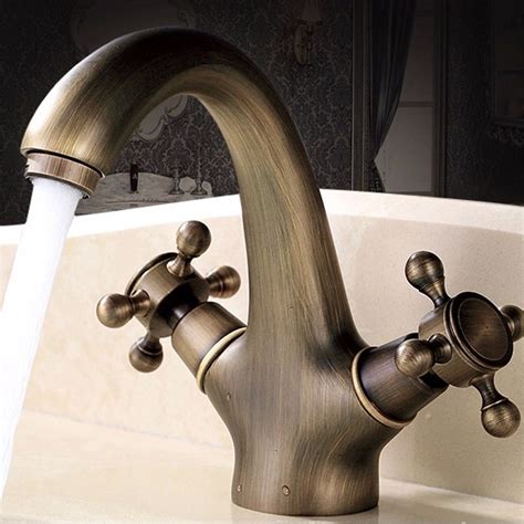 Grifo Llave Lavabo Baño Antiguo Bronce Entrega De 8a12dh - $ 1,750.00 en Mercado Libre