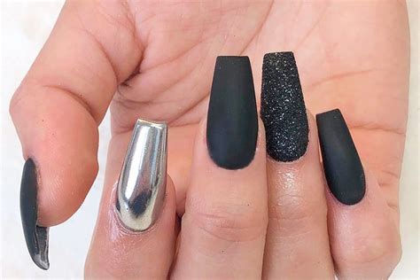 33 Black Glitter Nails Designs That Are More Glam Than Goth | vlr.eng.br