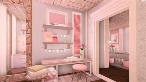 Aesthetic Pink Desk | House decorating ideas apartments, Tiny house ...